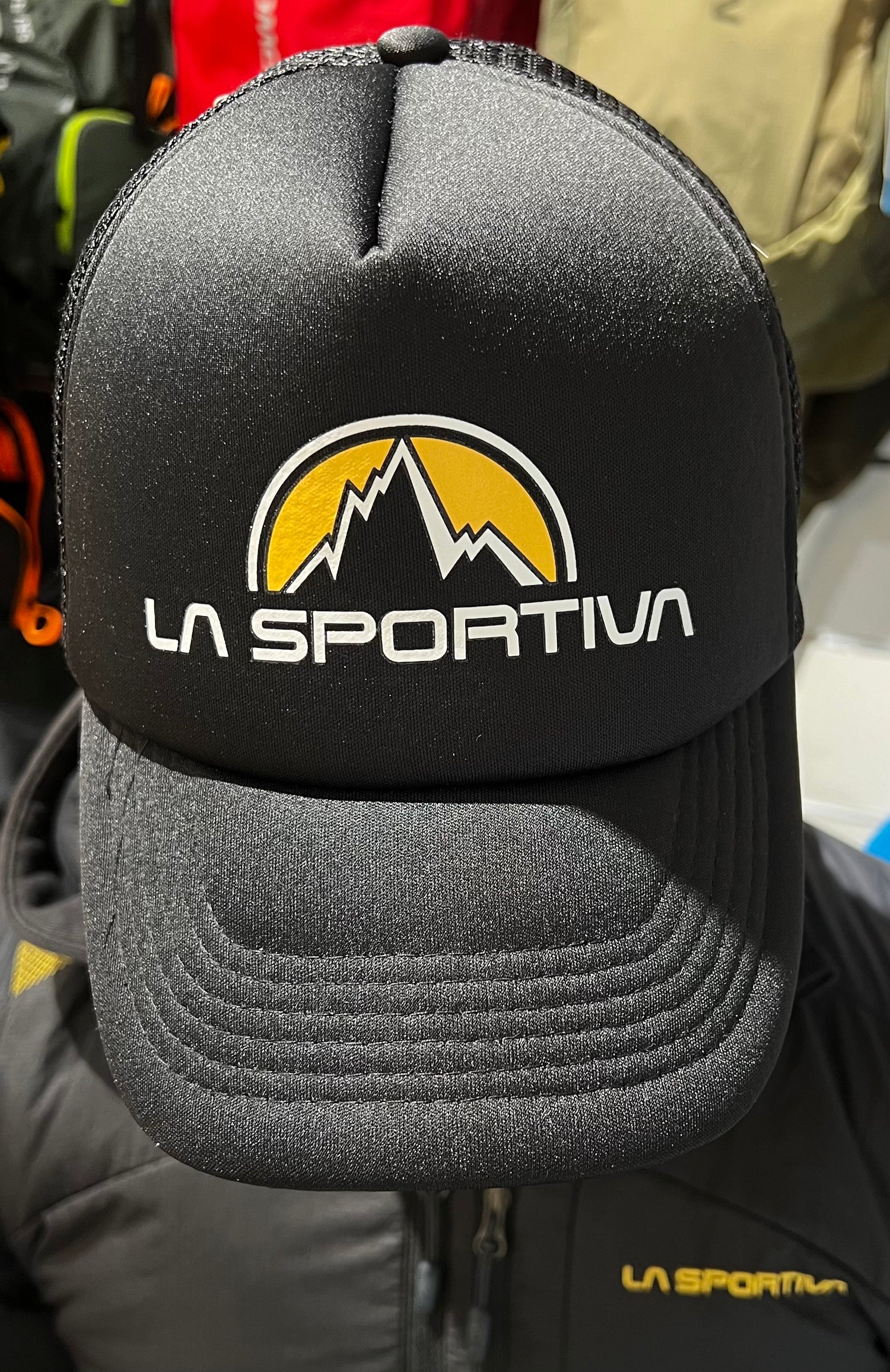 BERRETTINI, CAPPELLINI E FASCETTE TERGI-SUDORE