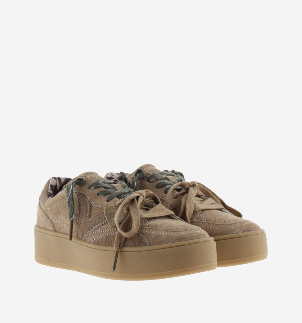 TURIN CAMOSCIO & DETTAGLI
Sneaker con plateau per donna con doppio laccio
1265105