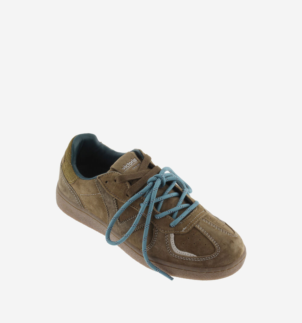 LONDRES SUEDE
Sneaker da donna con doppio laccio e suola caramello
1267100