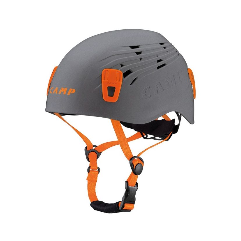TITAN casco