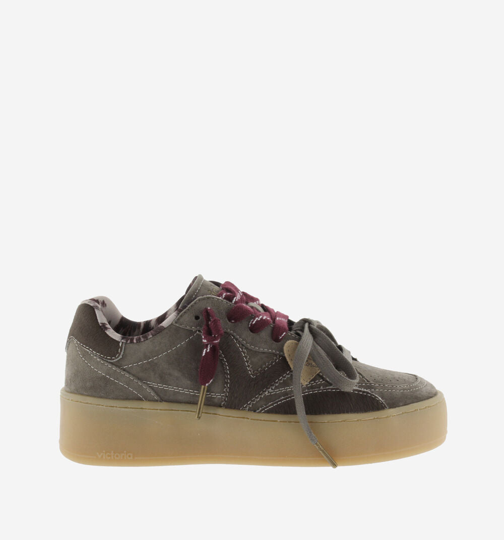 TURIN CAMOSCIO & DETTAGLI
Sneaker con plateau per donna con doppio laccio
1265105
