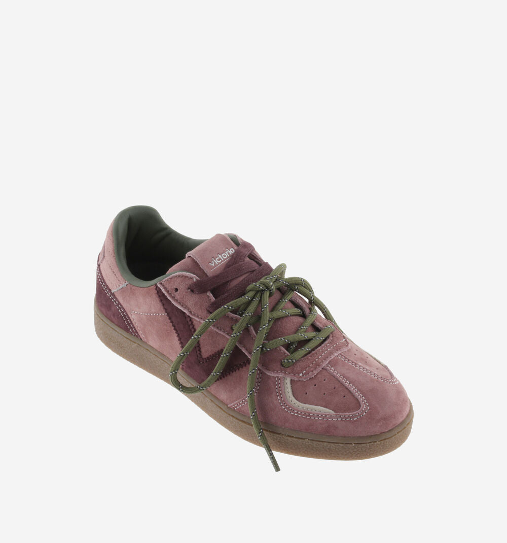 LONDRES SUEDE
Sneaker da donna con doppio laccio e suola caramello
1267100