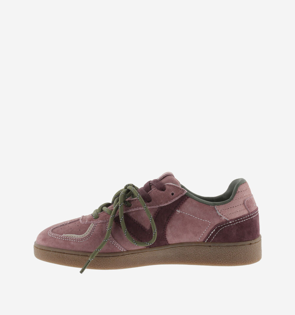 LONDRES SUEDE
Sneaker da donna con doppio laccio e suola caramello
1267100