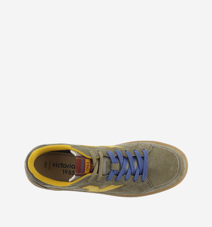 SMASH - SUEDE
Sneaker sportive unisex con suola caramello 8806111