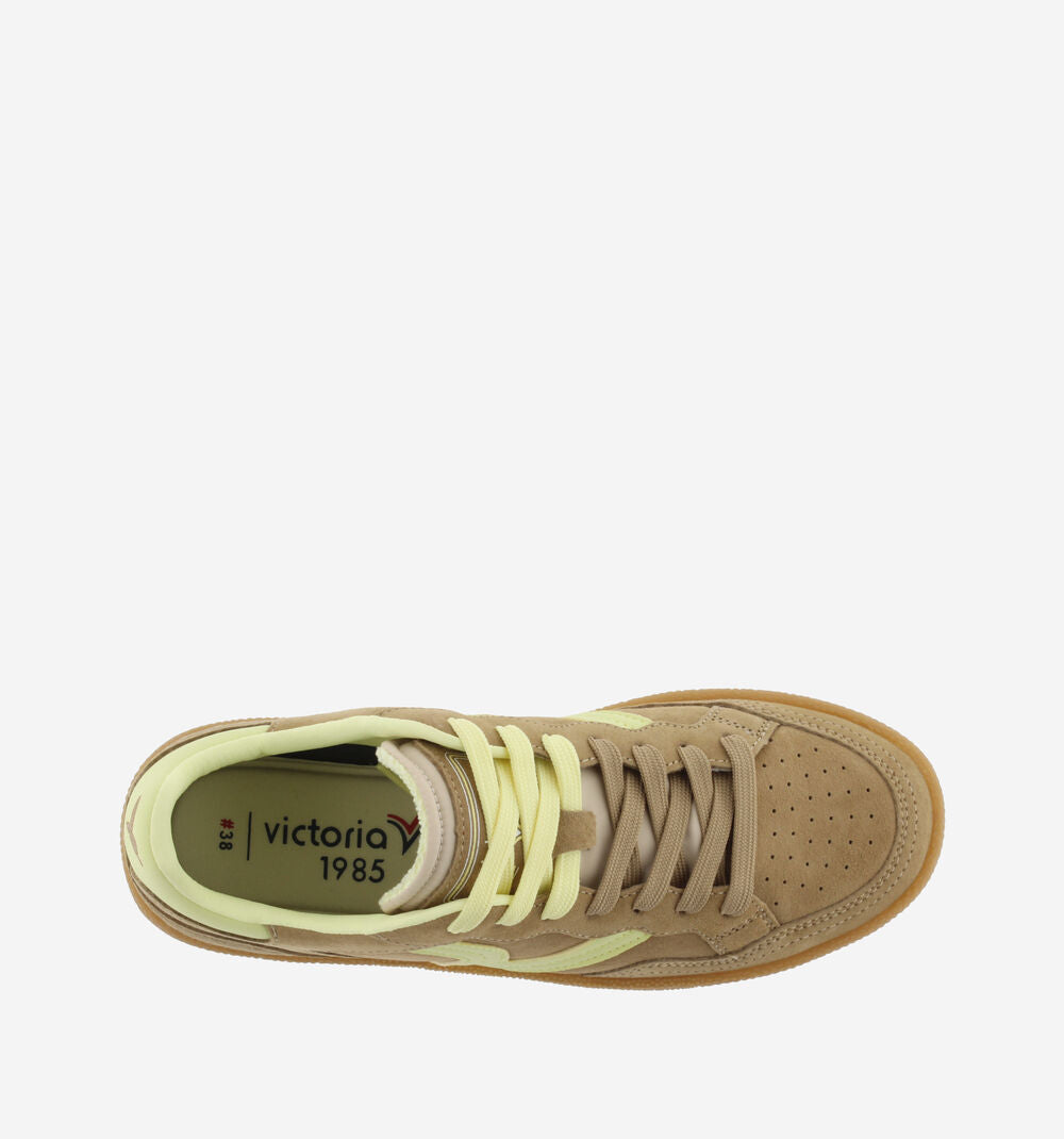 Sneakers Smash Suede 8806116 – Wildleder mit Caramelsohle